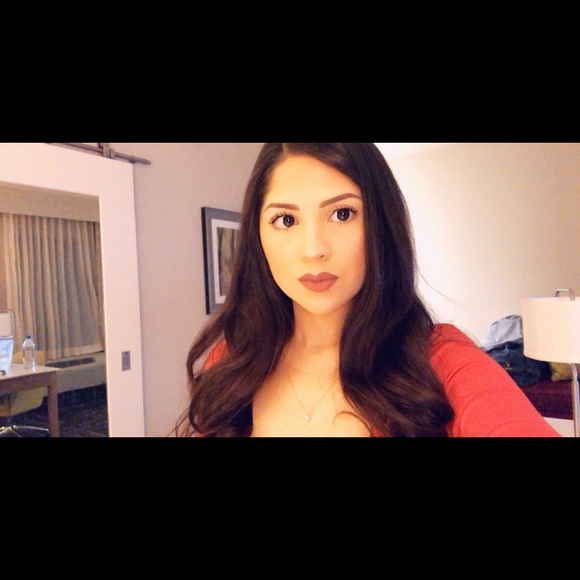 Meet your Posher, Rocio - Picture 1 of 1